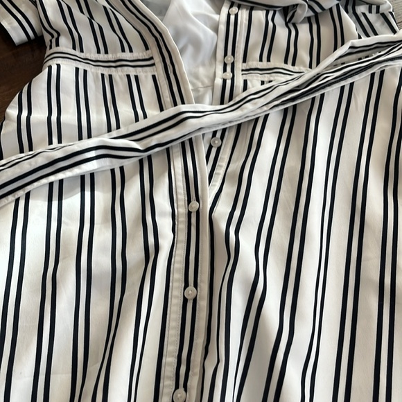 Bundle. 2 Maxi dresses! One is Loft beach and one is Banana Republic - Picture 3 of 7